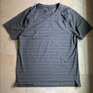 Men’s Lululemon Vneck T